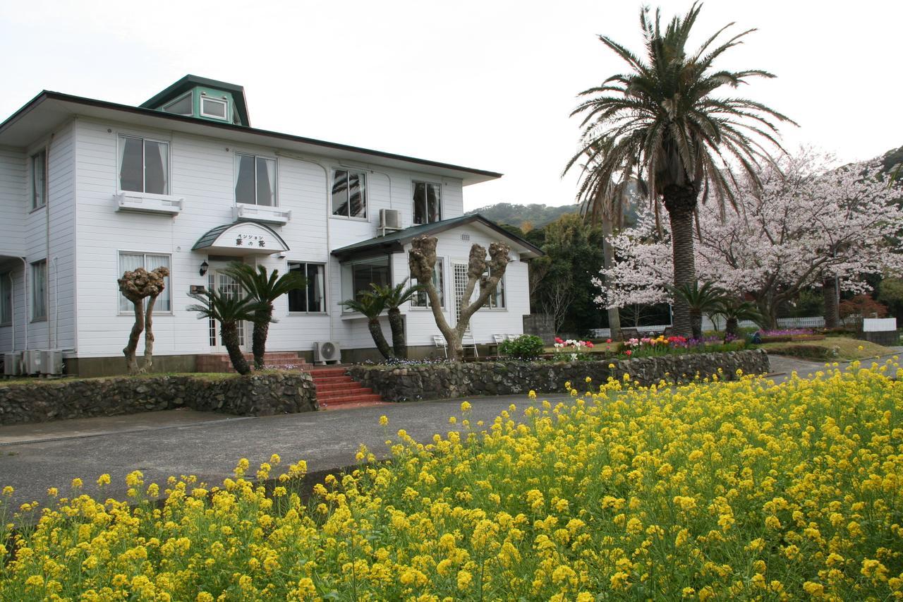 Pension Nanohana Hotel Tateyama  Exterior photo